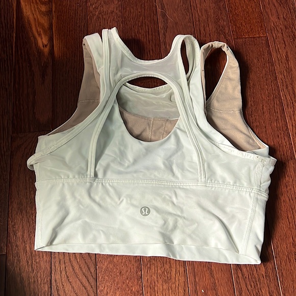 Lululemon Size 2 High-Neck Longline Mesh White Sports Bra. - Picture 2 of 5